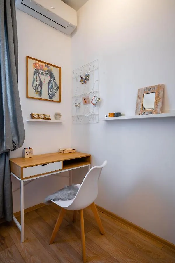 Modern 2Bd Flat With Prime Location And Workspace By Flat Mаnager Sofia Bulgaria